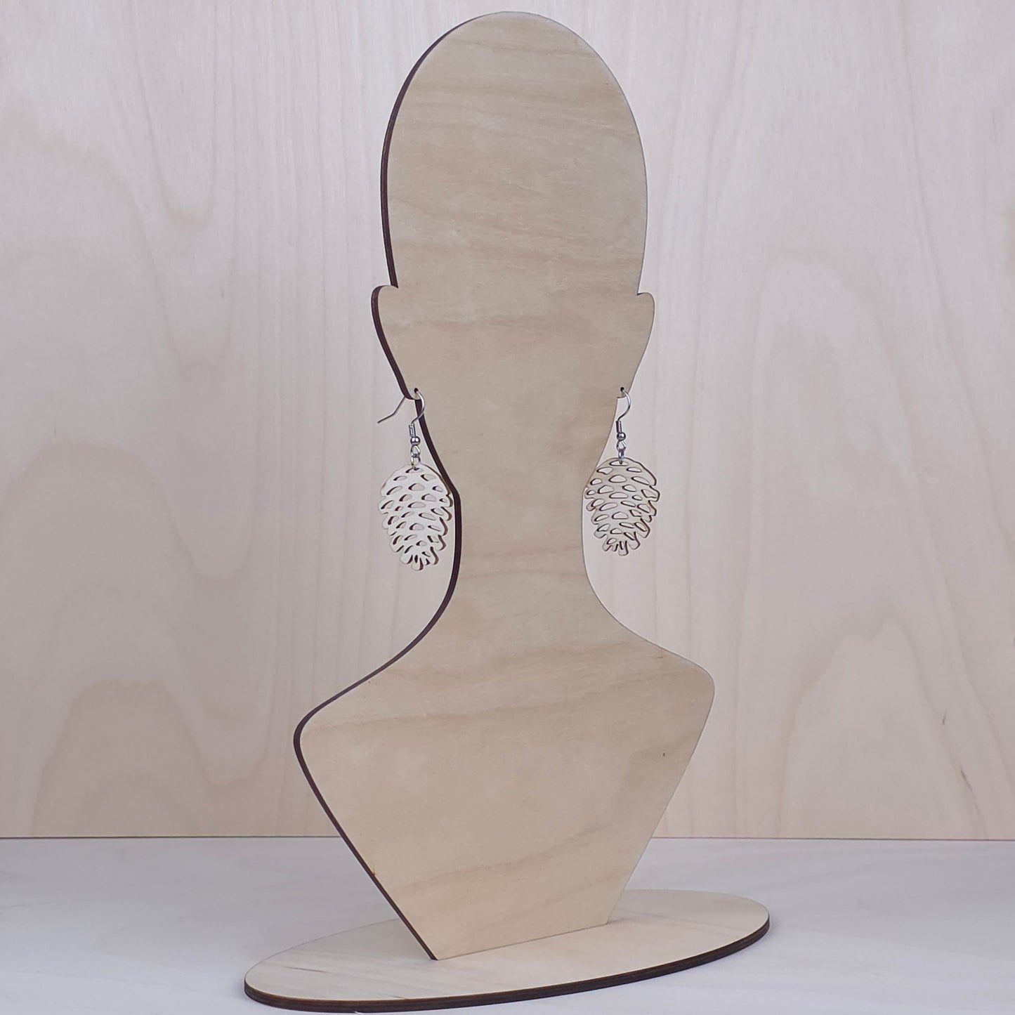 Käpy -korvakorut – yksityiskohdat