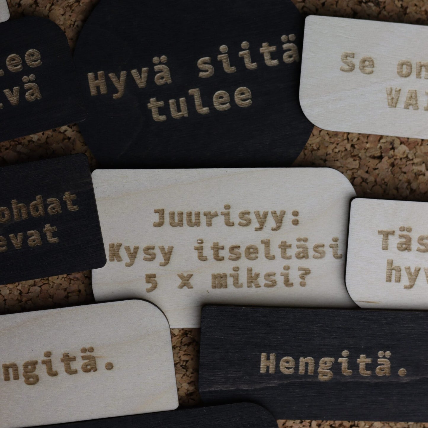 MOTI-jääkaappimagneetti