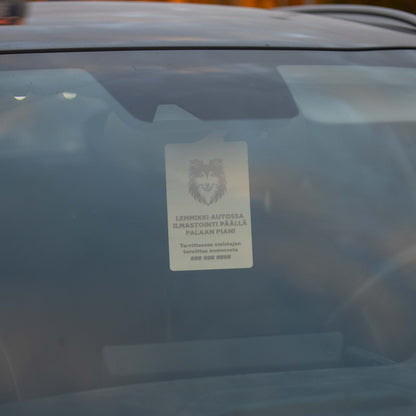 Lemmikki autossa -kyltti