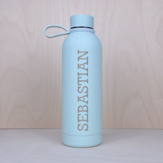 500ml Termospullo omalla tekstillä (10 eri väriä)