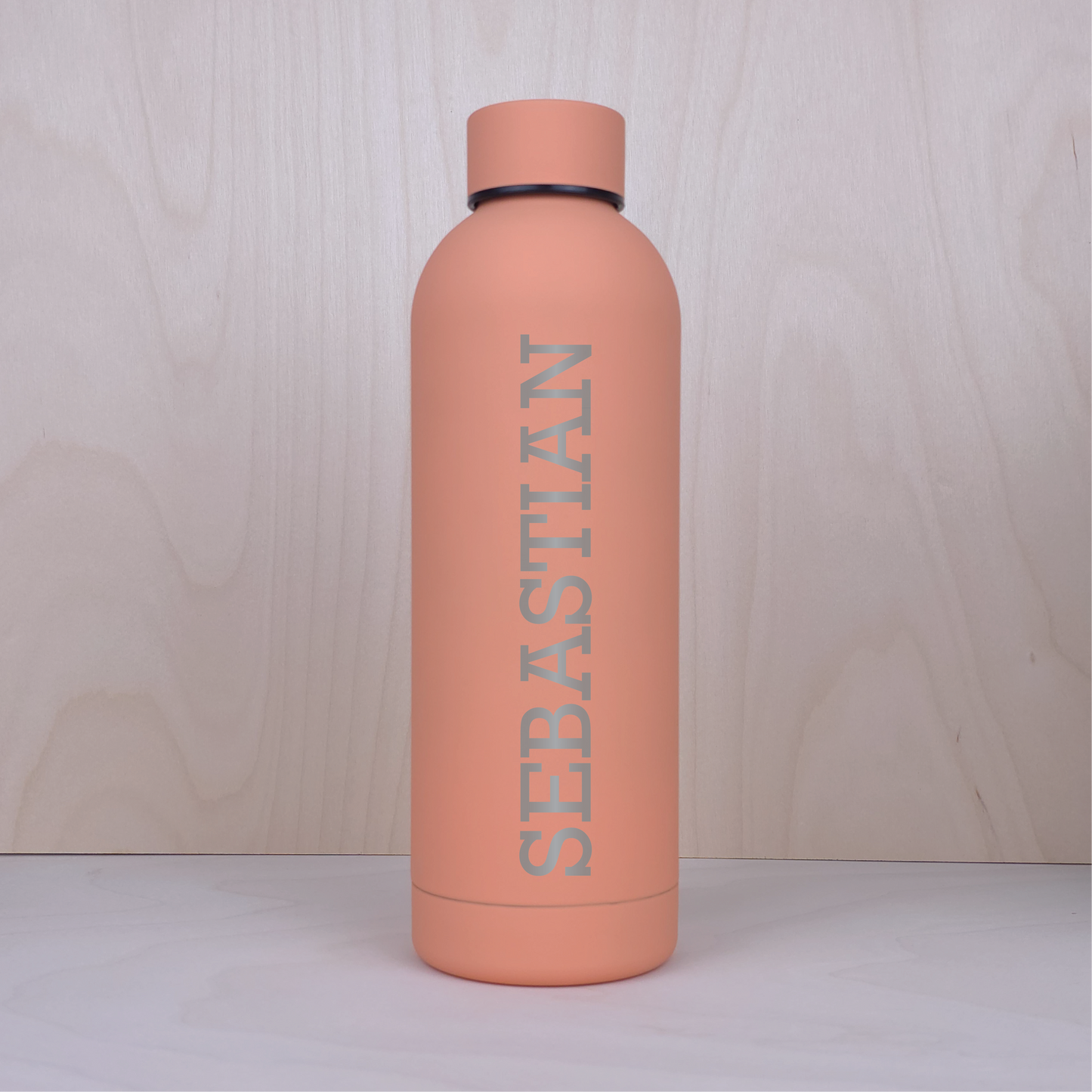 500ml Termospullo omalla tekstillä (10 eri väriä)