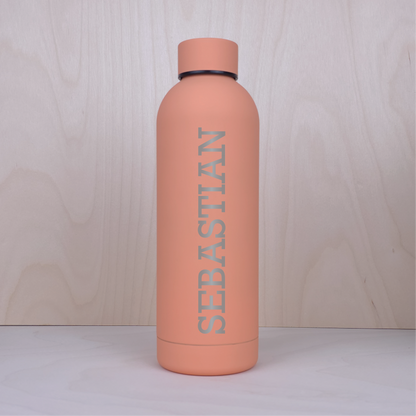 500ml Termospullo omalla tekstillä (10 eri väriä)