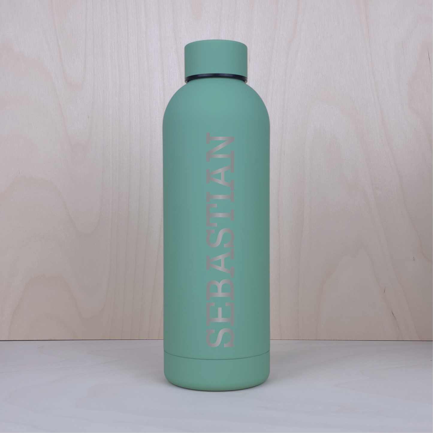 500ml Termospullo omalla tekstillä (10 eri väriä)