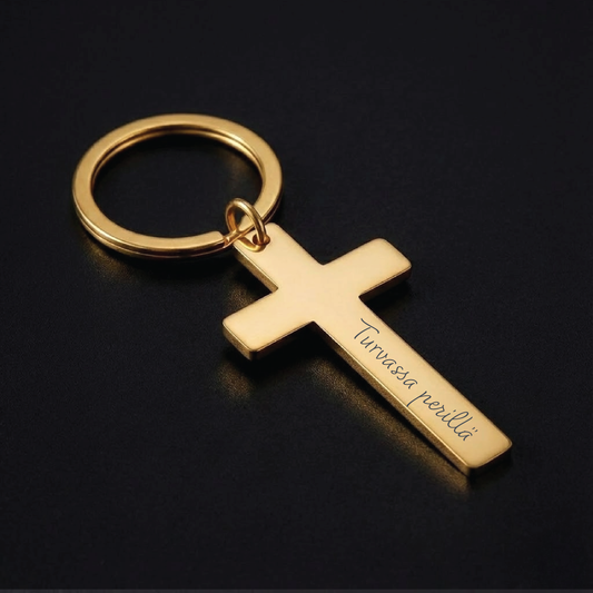 Risti-avaimenperä omalla tekstillä